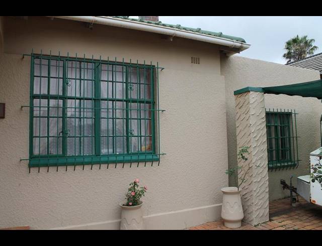 3 BEDROOM HOUSE FOR SALE IN SOUTH KENSINGTON